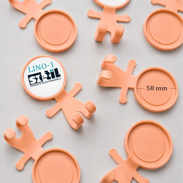 LINO-1 Figura alakú akasztós kitűző 58mm